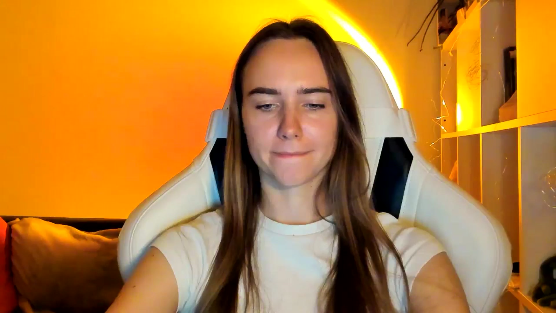 Gallery image thumbnail from OhAlisa's myfreecams stream on, 11/12/2025, 18:22 image 8 of 20