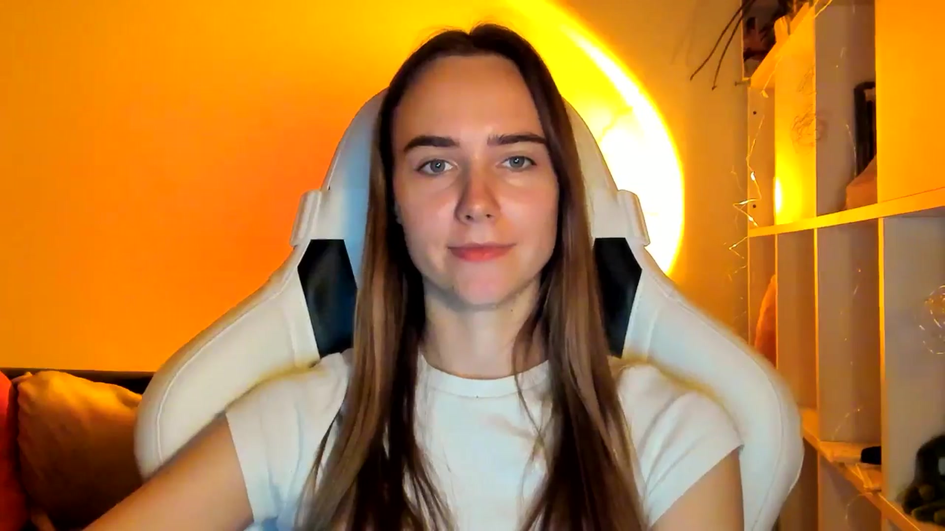 Gallery image thumbnail from OhAlisa's myfreecams stream on, 11/12/2025, 18:22 image 15 of 20