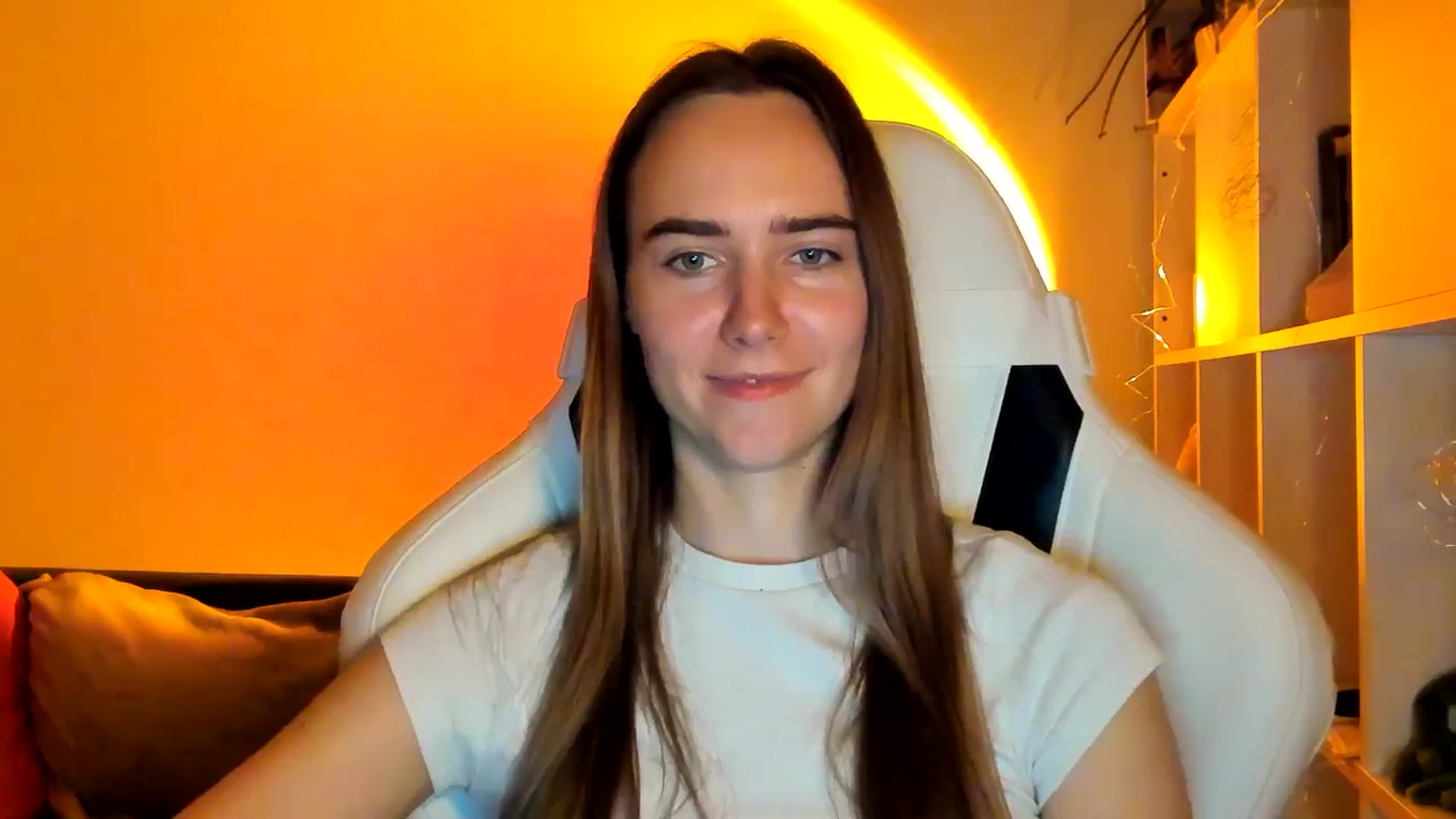 Gallery image thumbnail from OhAlisa's myfreecams stream on, 11/12/2025, 18:22 image 7 of 20