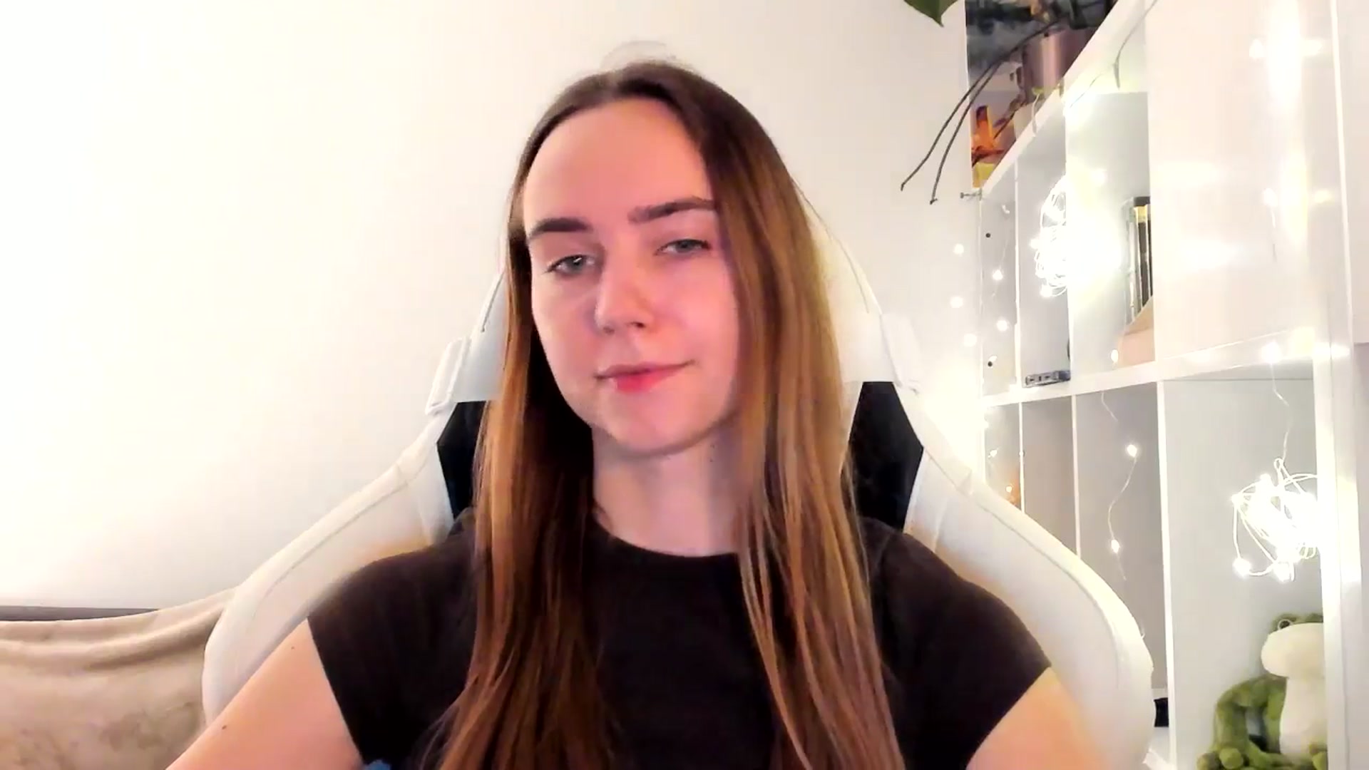 Gallery image thumbnail from OhAlisa's myfreecams stream on, 11/13/2025, 15:52 image 9 of 20