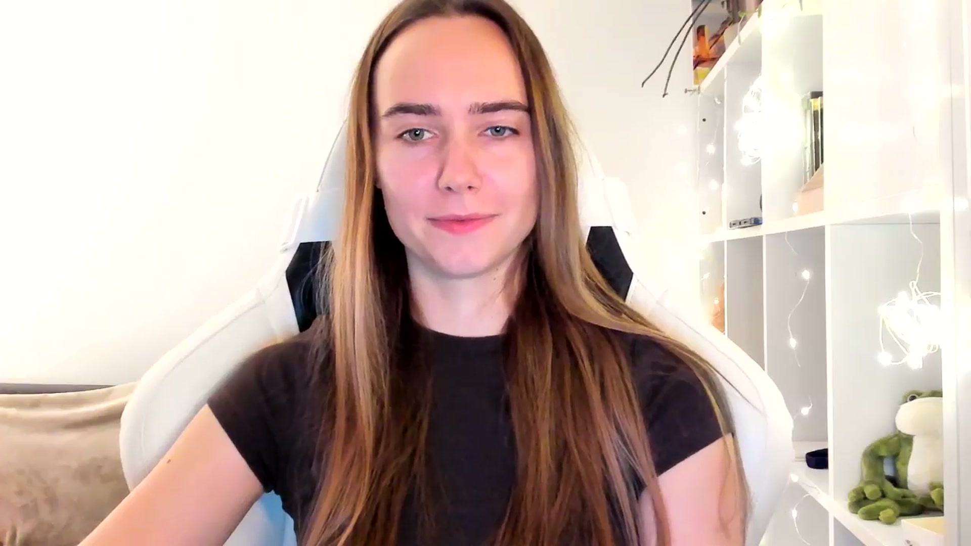 Gallery image thumbnail from OhAlisa's myfreecams stream on, 11/13/2025, 15:52 image 18 of 20