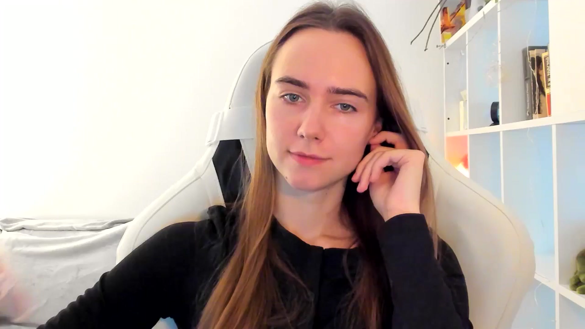 Gallery image thumbnail from OhAlisa's myfreecams stream on, 11/15/2025, 11:49 image 12 of 20
