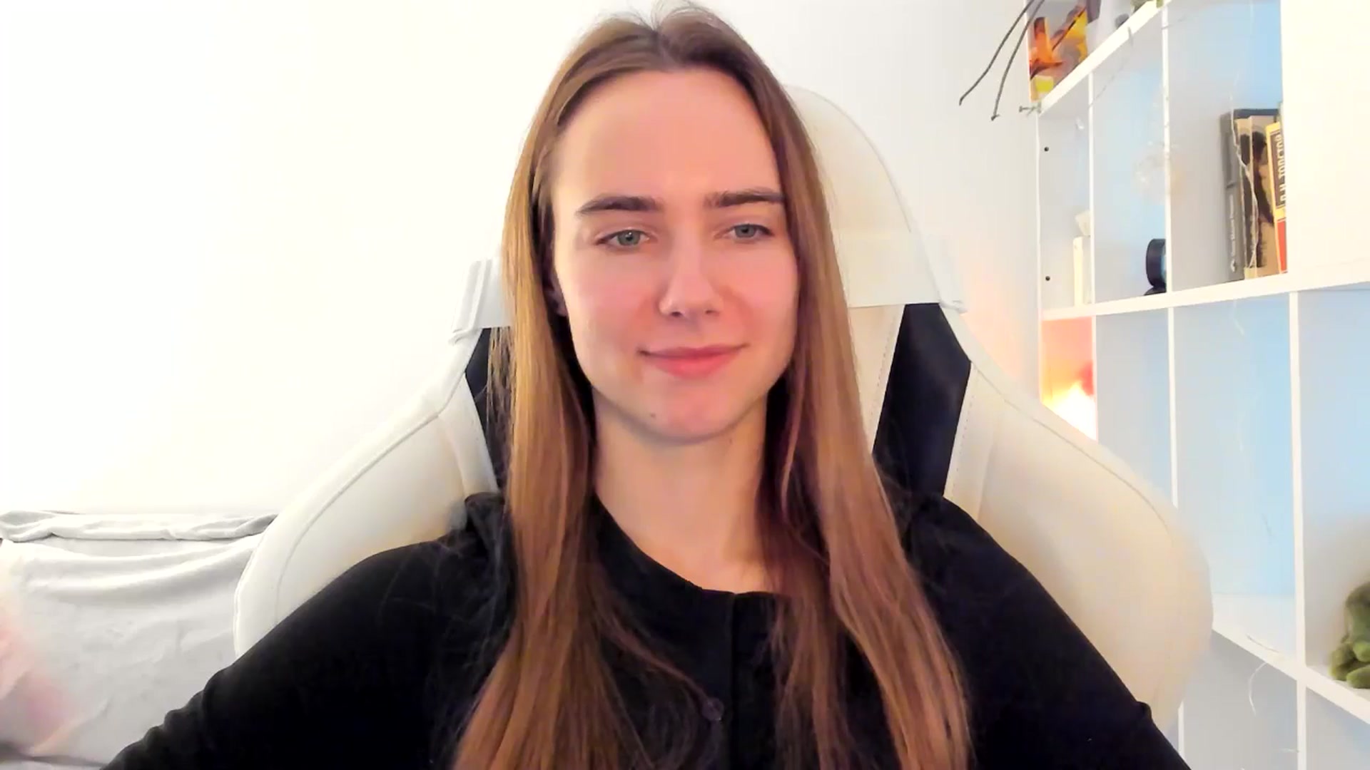 Gallery image thumbnail from OhAlisa's myfreecams stream on, 11/15/2025, 11:49 image 17 of 20