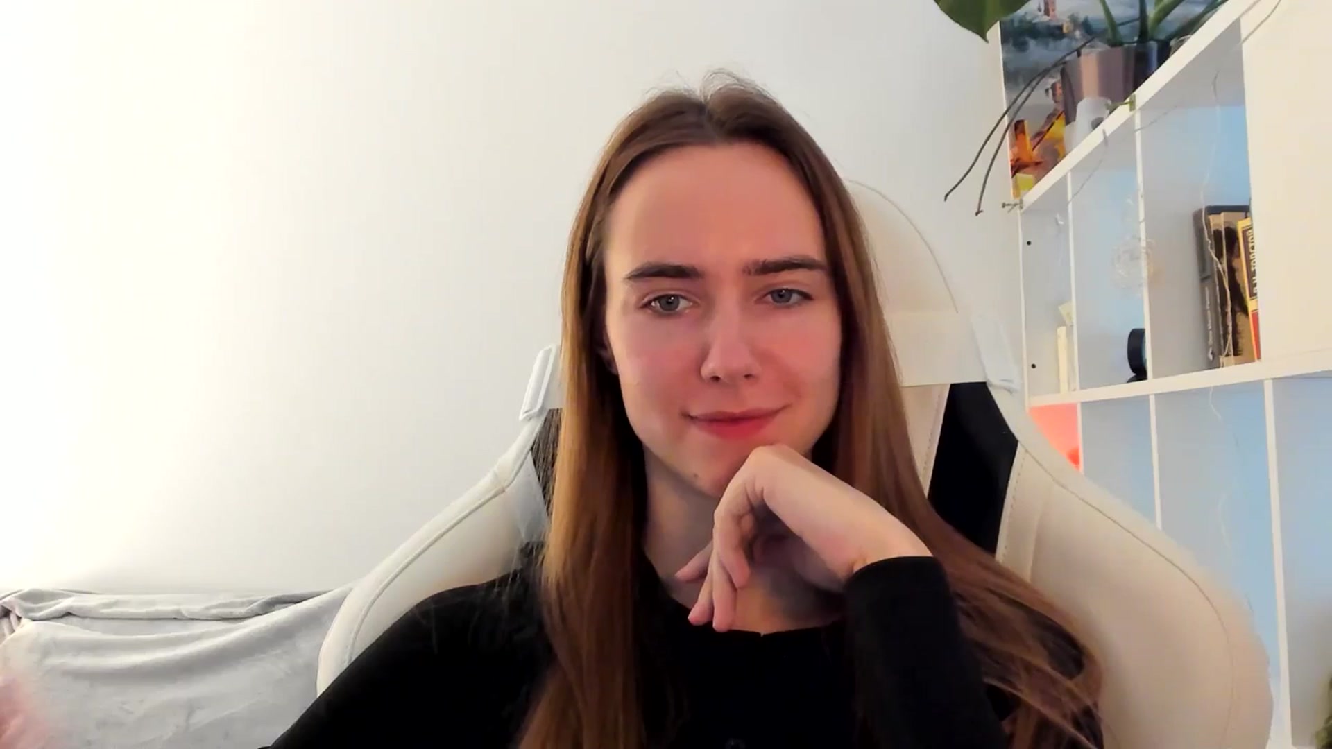 Gallery image thumbnail from OhAlisa's myfreecams stream on, 11/15/2025, 11:49 image 4 of 20