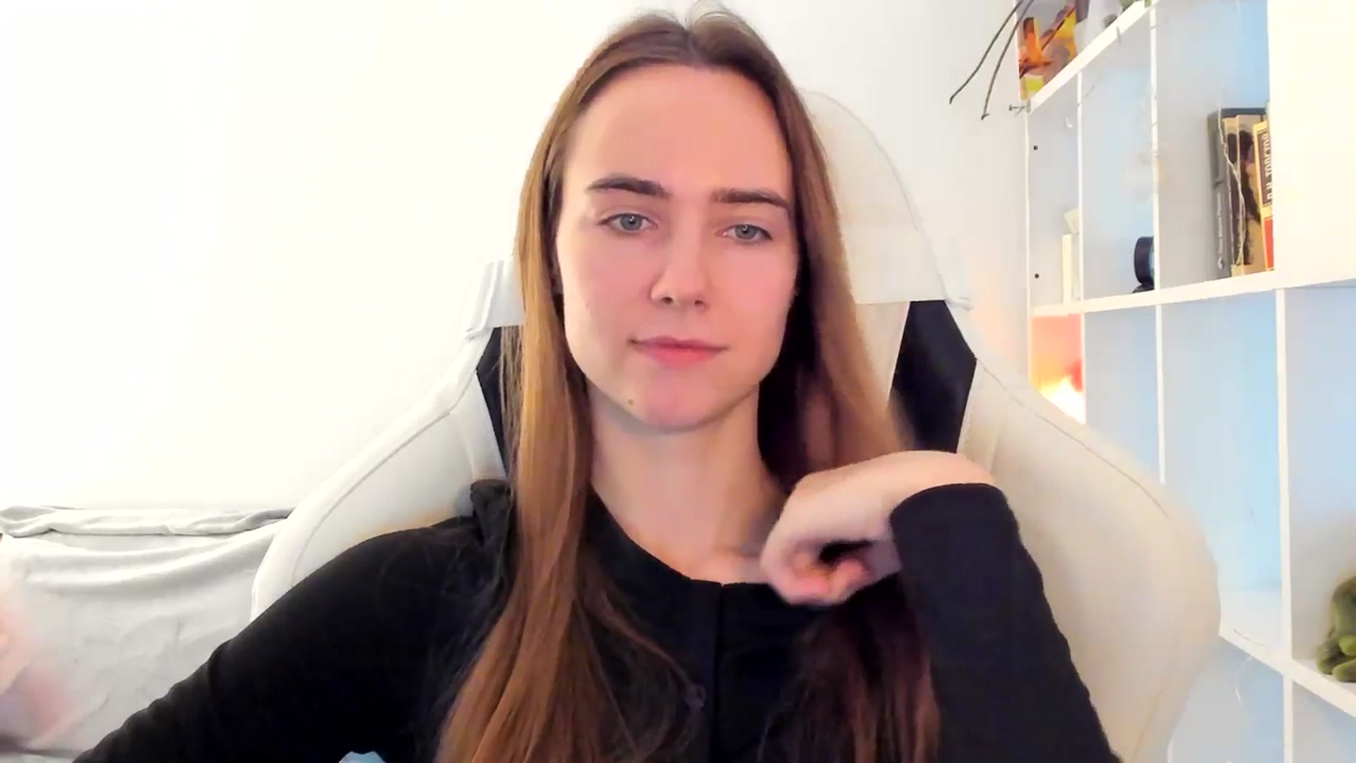 Gallery image thumbnail from OhAlisa's myfreecams stream on, 11/15/2025, 11:49 image 16 of 20