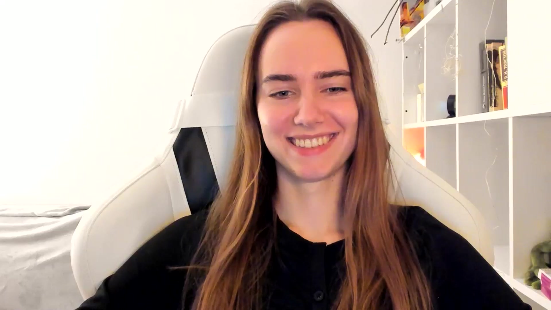Gallery image thumbnail from OhAlisa's myfreecams stream on, 11/15/2025, 16:14 image 11 of 20
