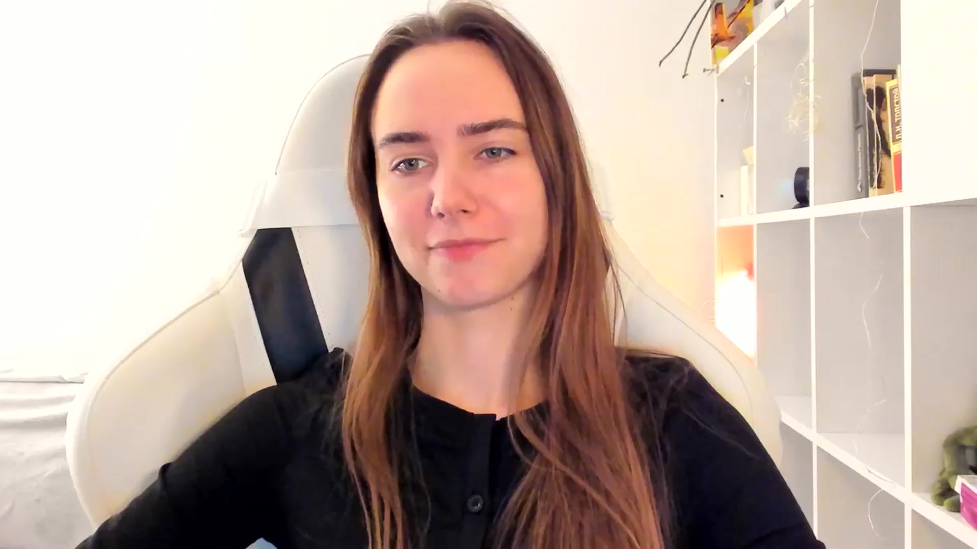 Gallery image thumbnail from OhAlisa's myfreecams stream on, 11/15/2025, 16:14 image 4 of 20