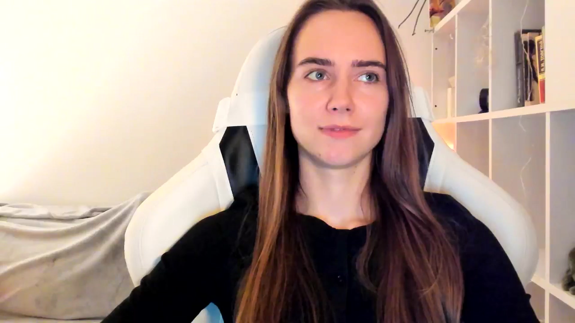 Gallery image thumbnail from OhAlisa's myfreecams stream on, 11/15/2025, 17:06 image 16 of 20