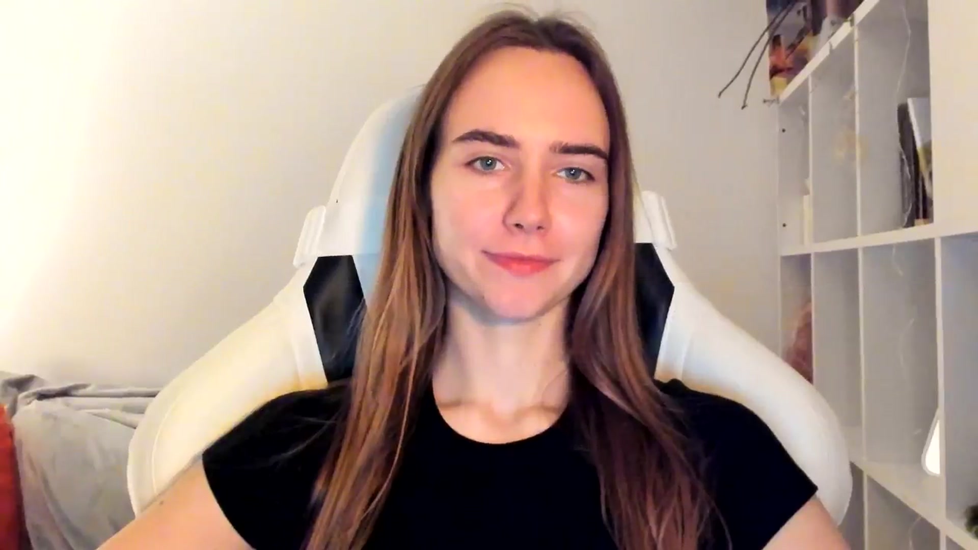 Gallery image thumbnail from OhAlisa's myfreecams stream on, 11/16/2025, 17:06 image 3 of 20
