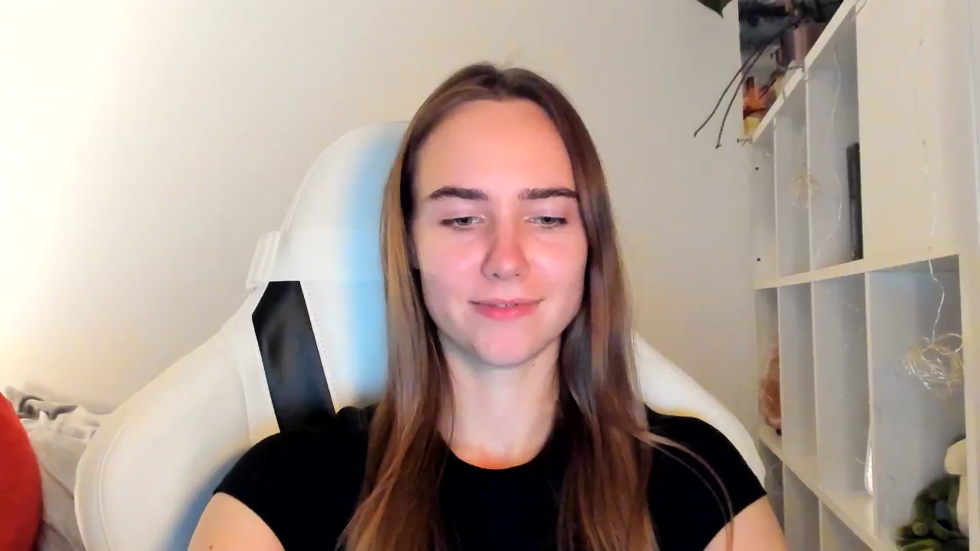 Gallery image thumbnail from OhAlisa's myfreecams stream on, 11/17/2025, 19:37 image 13 of 20