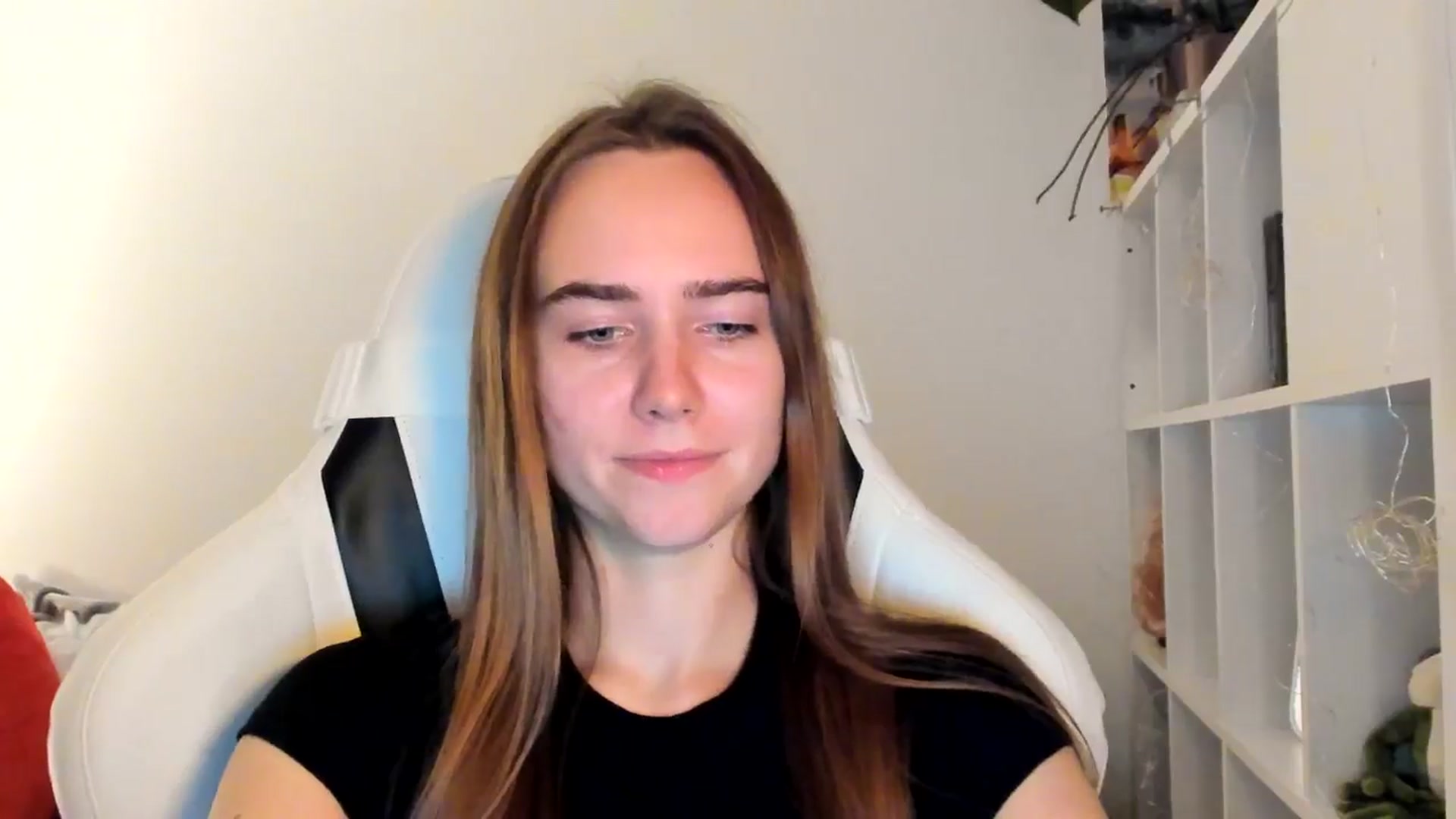 Gallery image thumbnail from OhAlisa's myfreecams stream on, 11/17/2025, 19:37 image 6 of 20