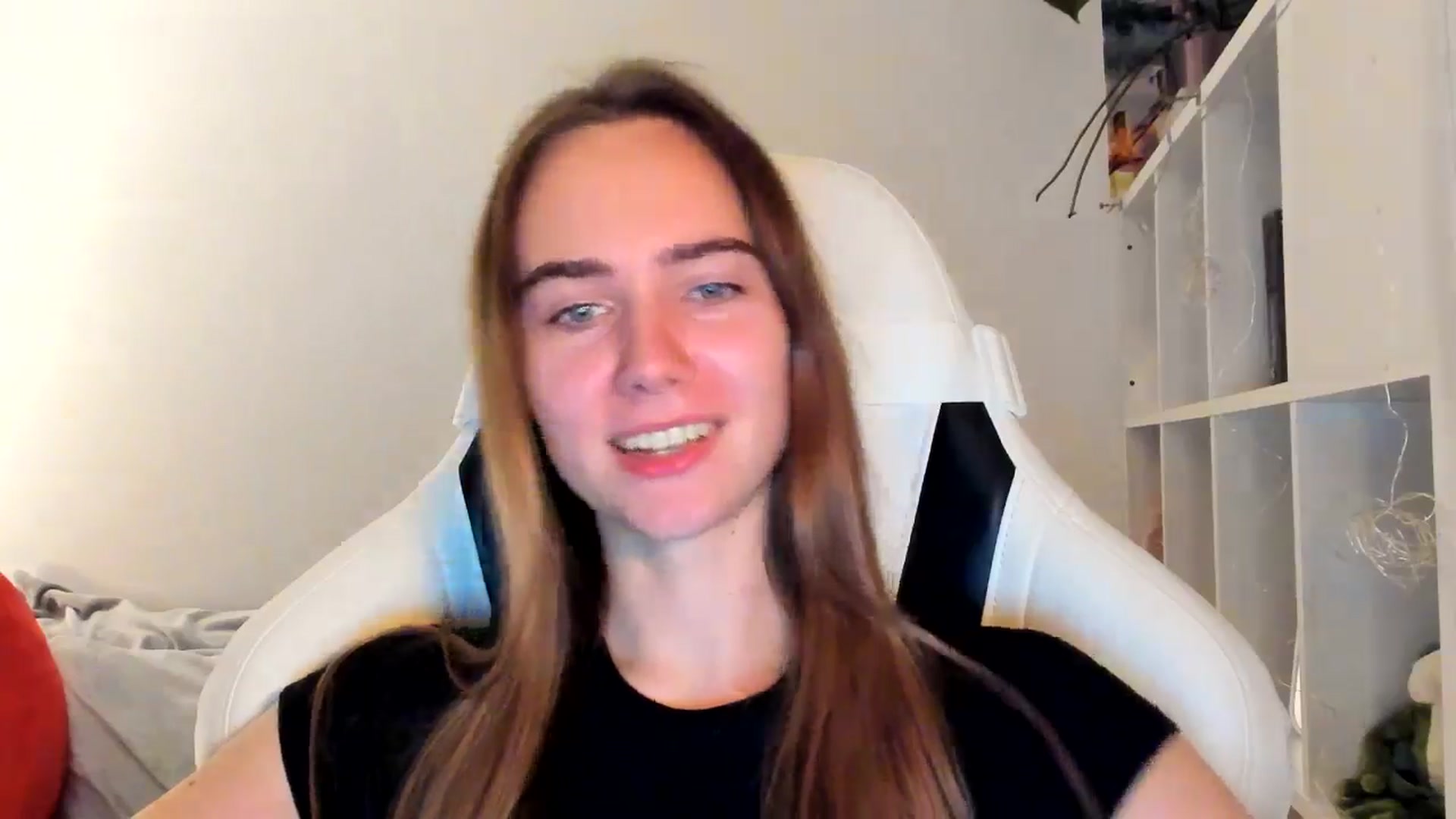 Gallery image thumbnail from OhAlisa's myfreecams stream on, 11/17/2025, 19:37 image 3 of 20