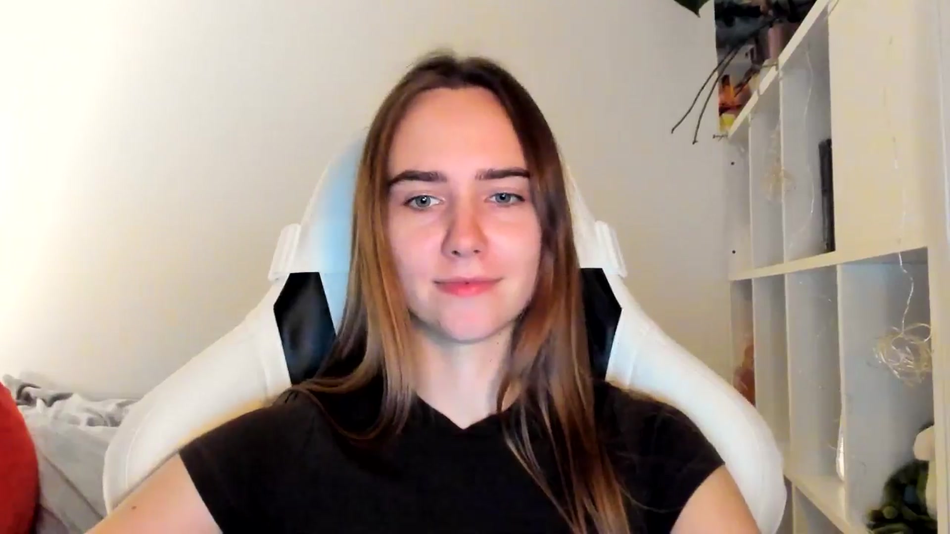 Gallery image thumbnail from OhAlisa's myfreecams stream on, 11/17/2025, 19:37 image 19 of 20