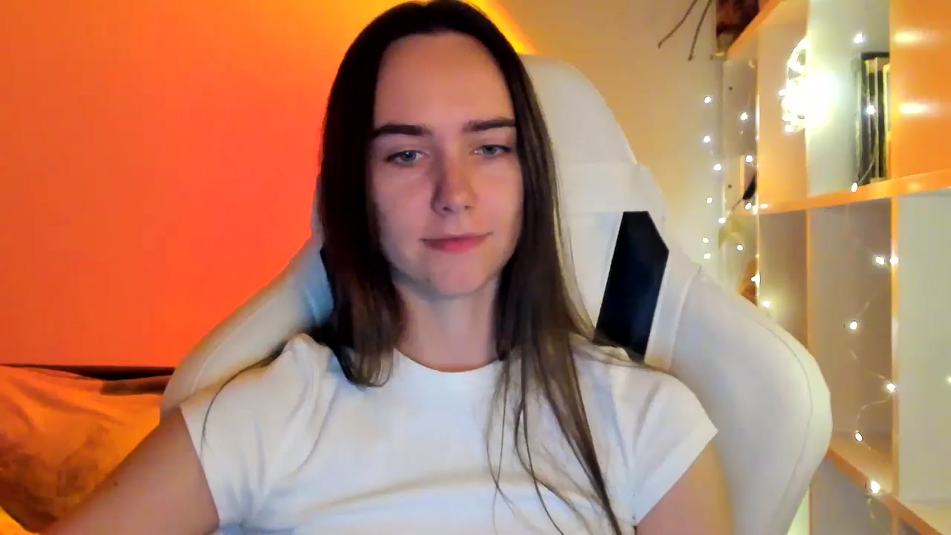 Gallery image thumbnail from OhAlisa's myfreecams stream on, 11/25/2025, 16:21 image 16 of 20