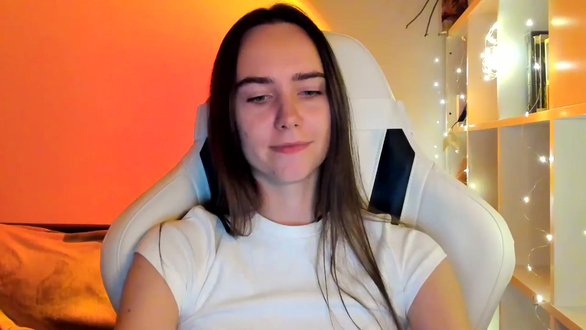 Gallery image thumbnail from OhAlisa's myfreecams stream on, 11/25/2025, 16:21 image 17 of 20
