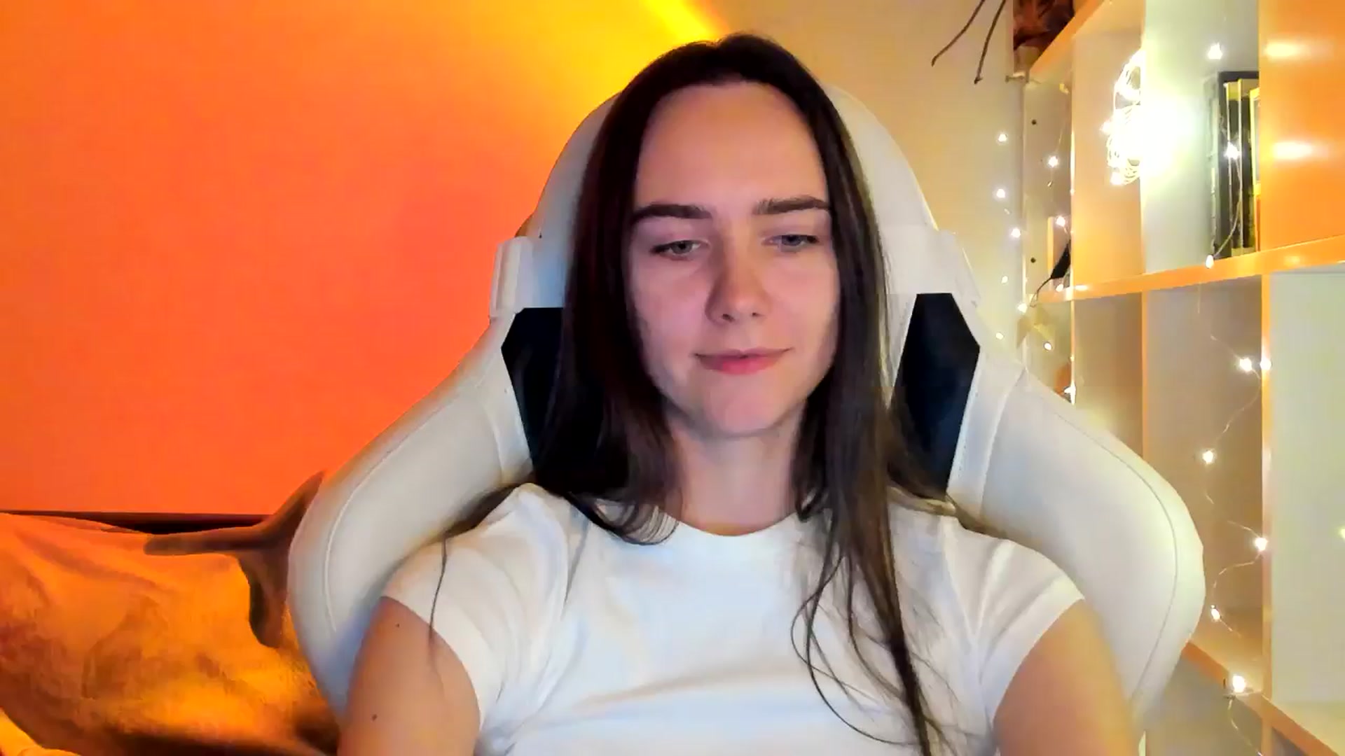 Gallery image thumbnail from OhAlisa's myfreecams stream on, 11/25/2025, 16:21 image 15 of 20