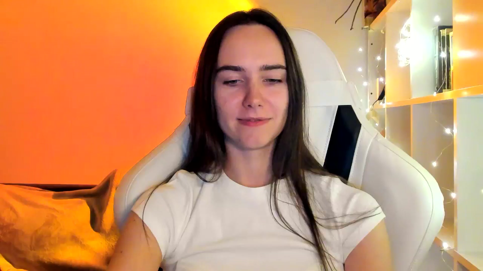 Gallery image thumbnail from OhAlisa's myfreecams stream on, 11/25/2025, 16:21 image 12 of 20