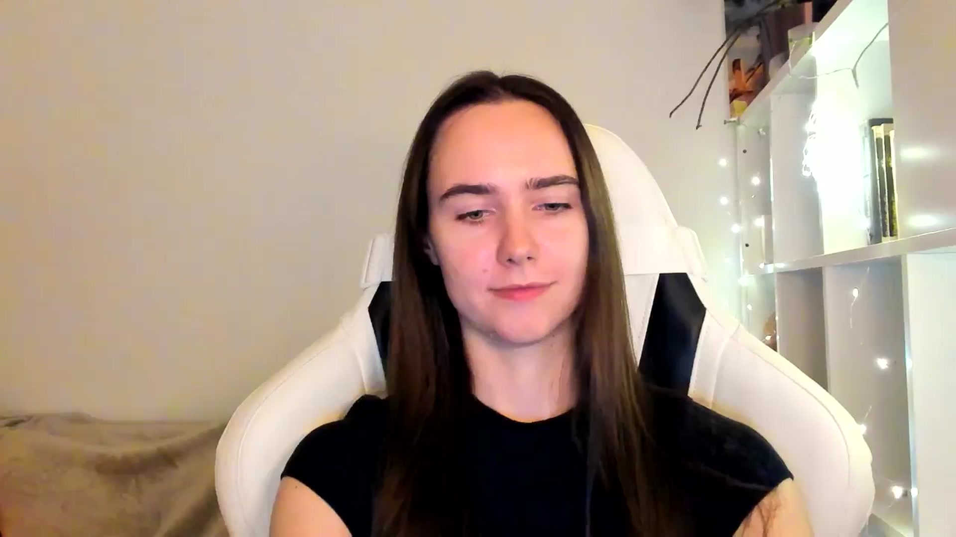 Gallery image thumbnail from OhAlisa's myfreecams stream on, 12/02/2025, 19:51 image 7 of 20