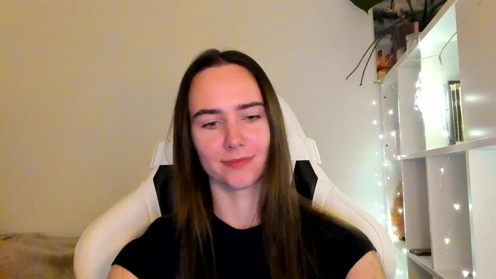 Gallery image thumbnail from OhAlisa's myfreecams stream on, 12/02/2025, 19:51 image 1 of 20
