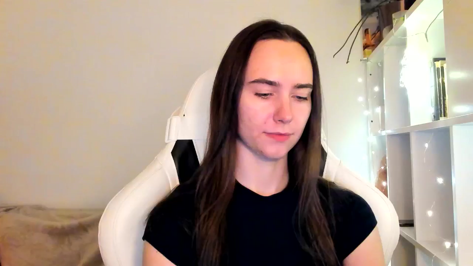 Gallery image thumbnail from OhAlisa's myfreecams stream on, 12/02/2025, 19:51 image 17 of 20