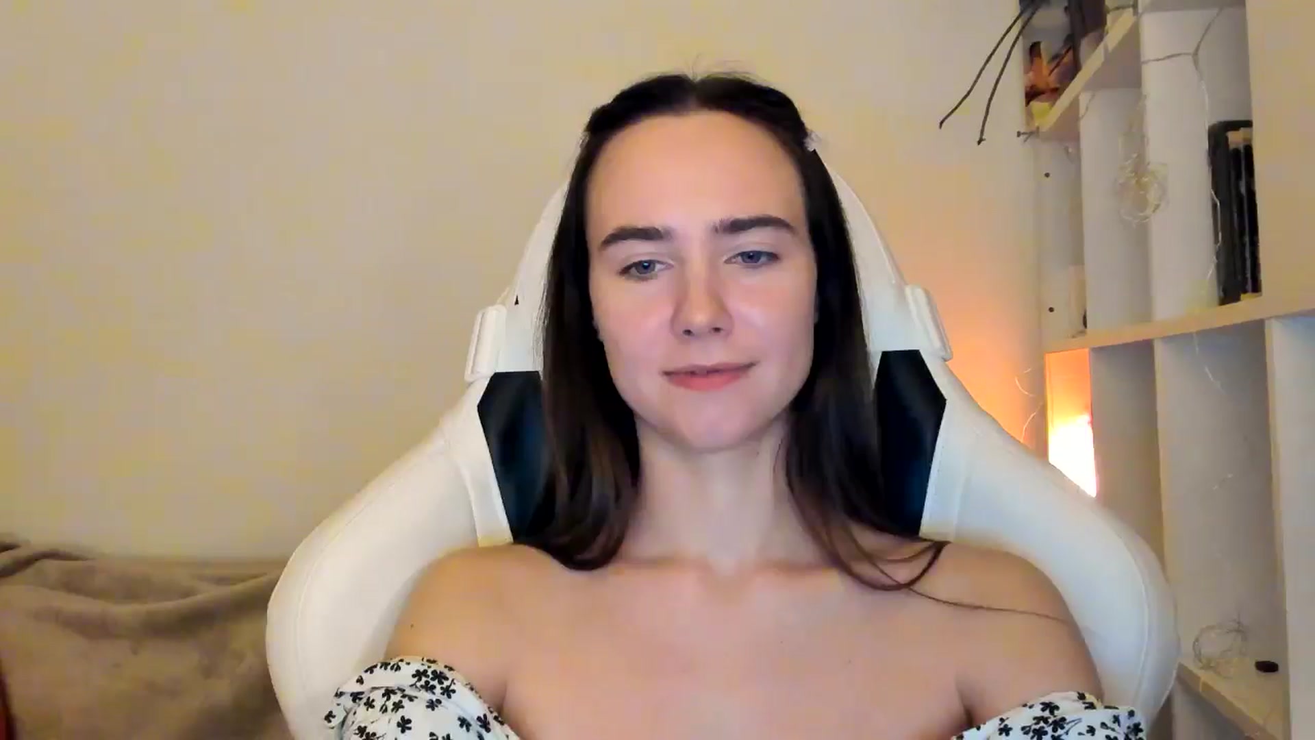 Gallery image thumbnail from OhAlisa's myfreecams stream on, 12/04/2025, 16:07 image 12 of 20