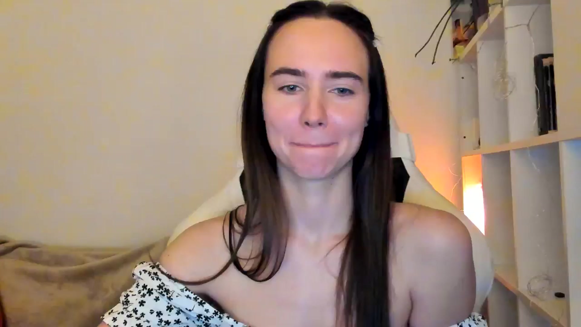 Gallery image thumbnail from OhAlisa's myfreecams stream on, 12/04/2025, 16:07 image 19 of 20