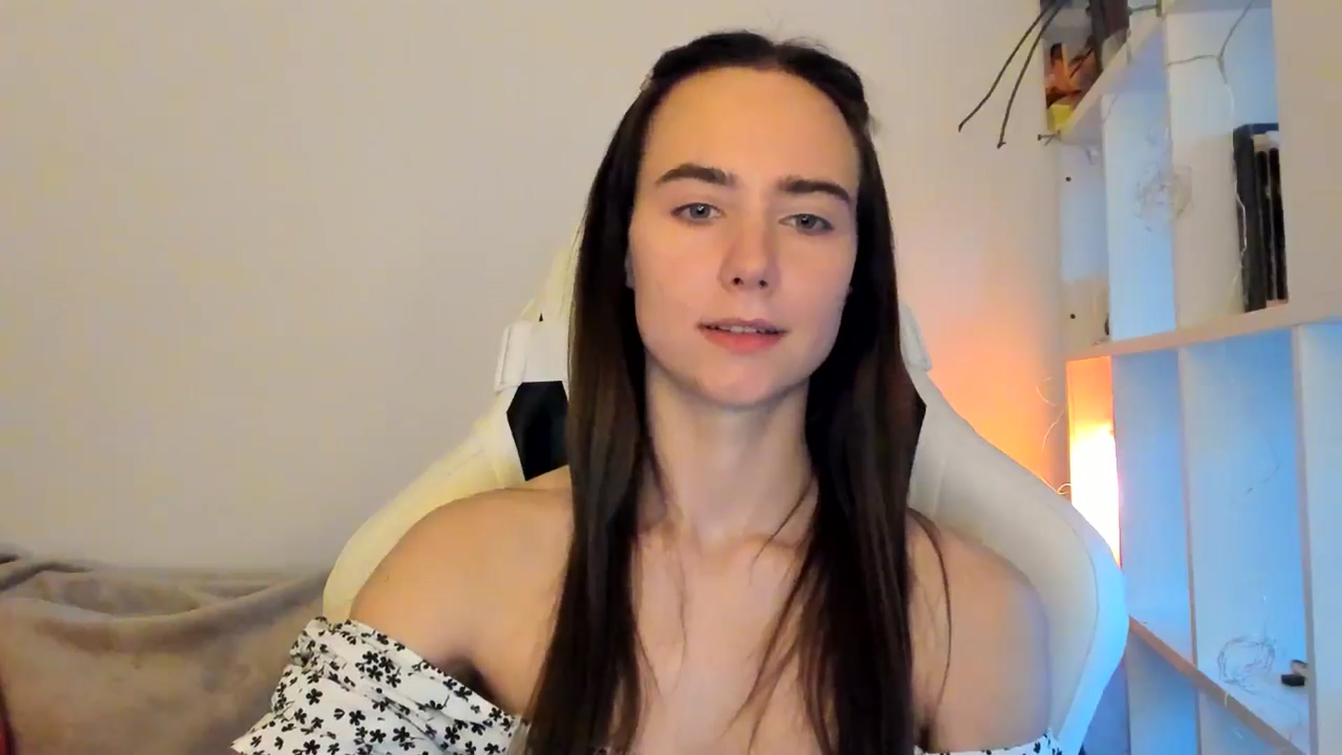 Gallery image thumbnail from OhAlisa's myfreecams stream on, 12/04/2025, 16:07 image 3 of 20