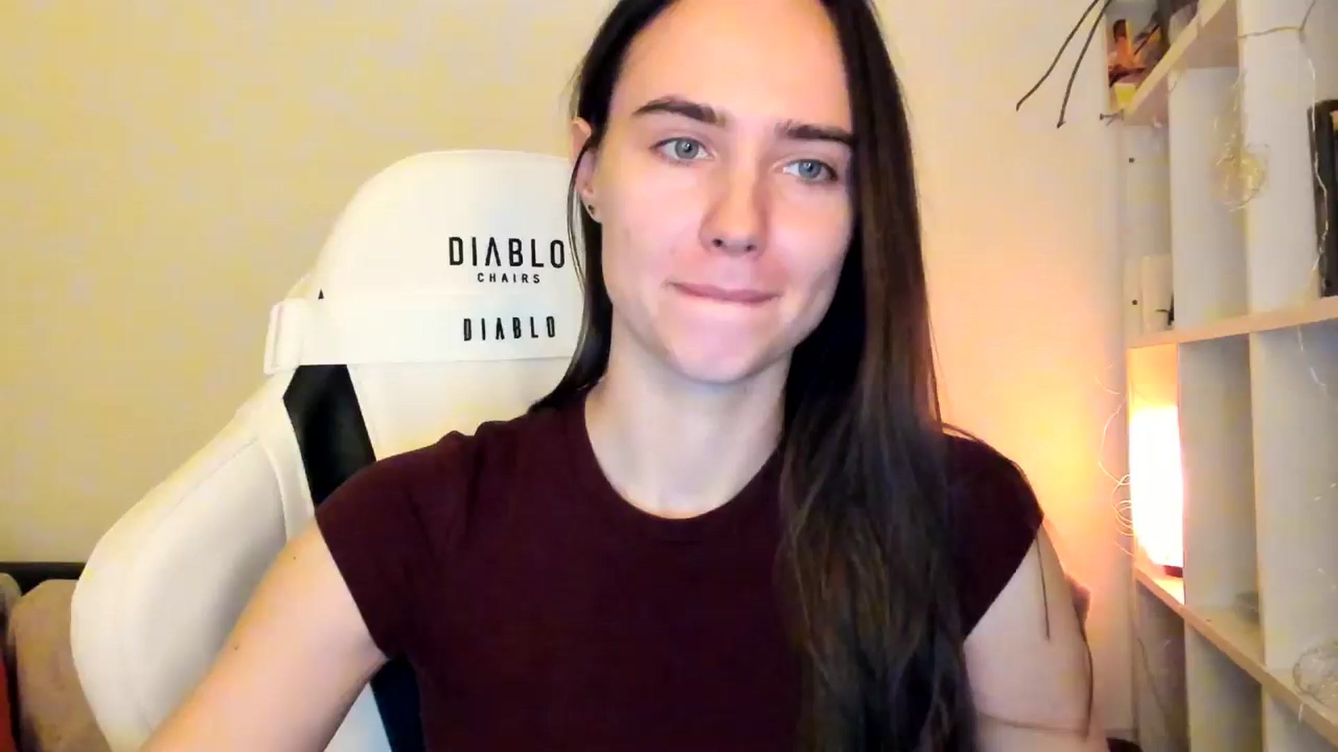 Gallery image thumbnail from OhAlisa's myfreecams stream on, 12/05/2025, 18:05 image 9 of 20