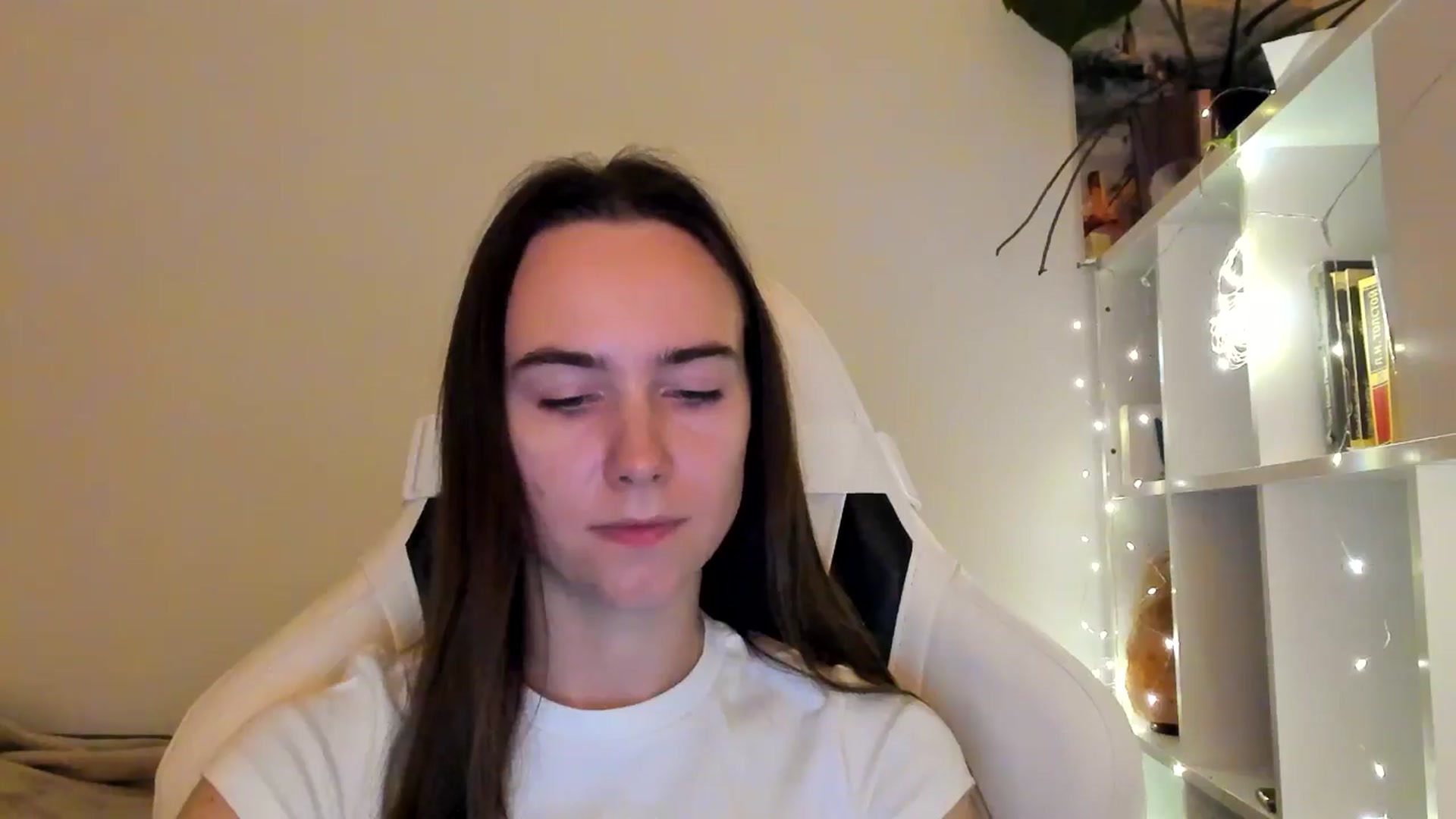 Gallery image thumbnail from OhAlisa's myfreecams stream on, 12/11/2025, 17:17 image 15 of 20