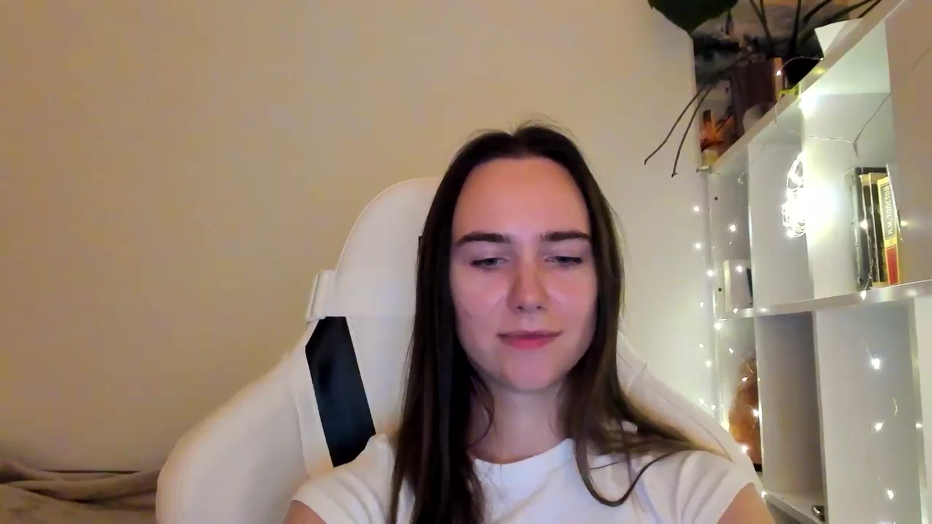 Gallery image thumbnail from OhAlisa's myfreecams stream on, 12/11/2025, 17:17 image 5 of 20