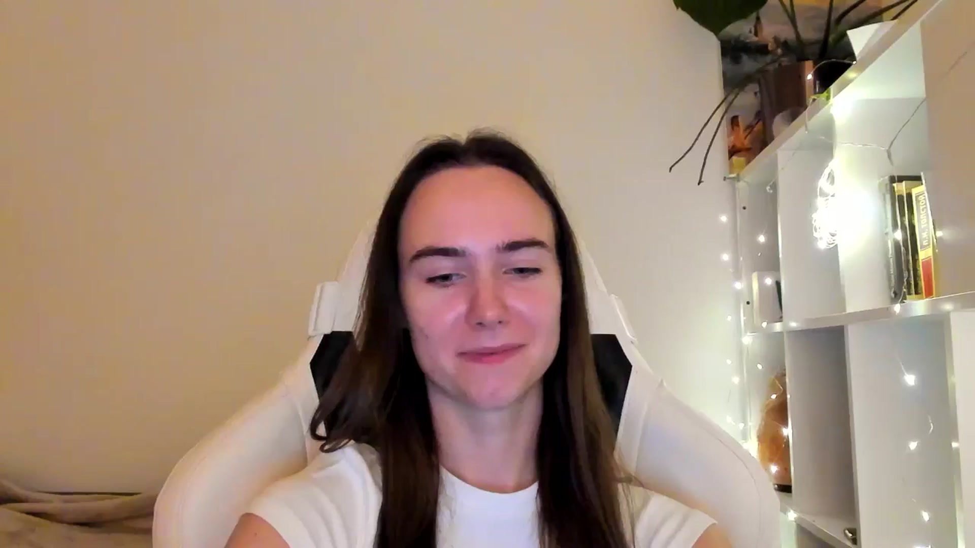 Gallery image thumbnail from OhAlisa's myfreecams stream on, 12/11/2025, 17:17 image 14 of 20