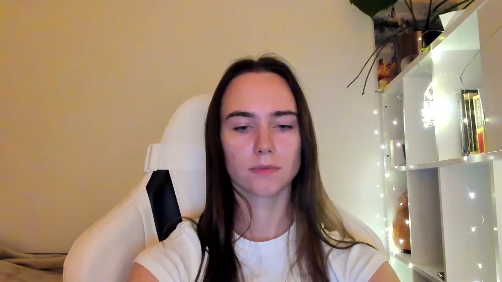 Gallery image thumbnail from OhAlisa's myfreecams stream on, 12/11/2025, 17:17 image 7 of 20
