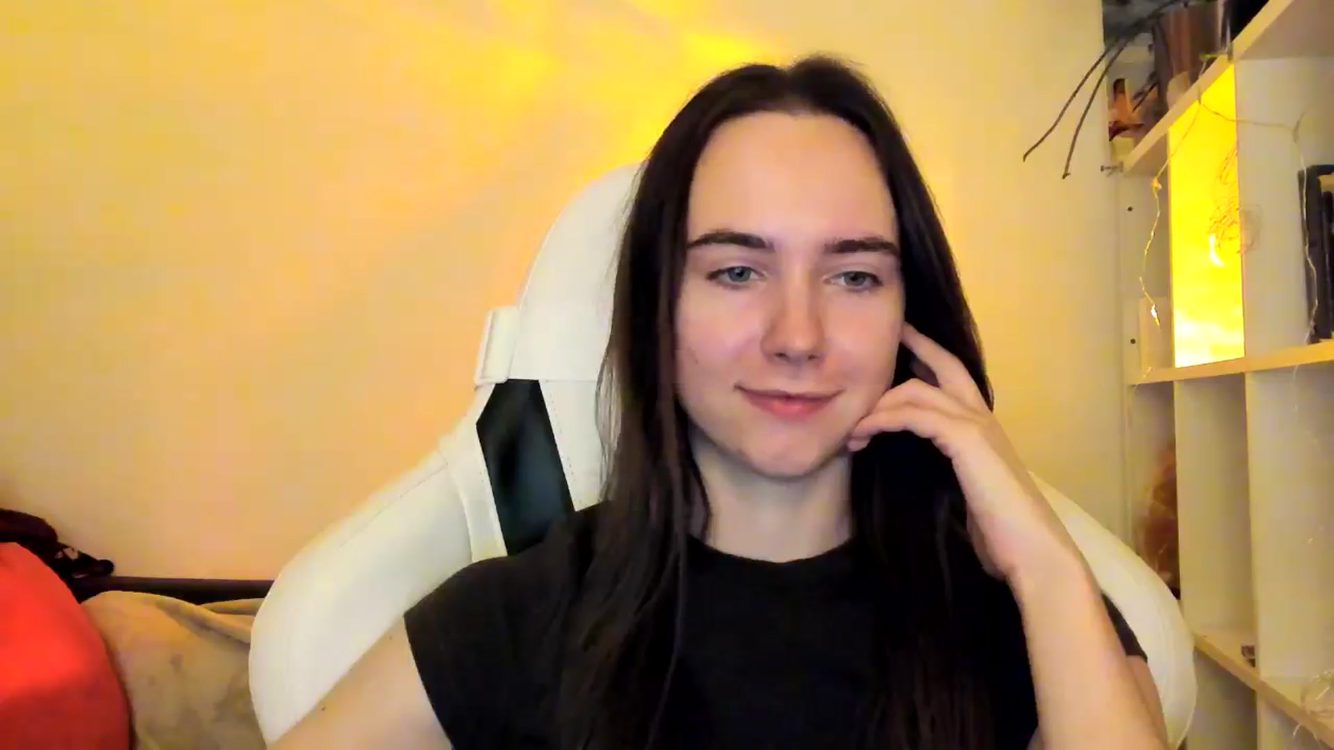 Gallery image thumbnail from OhAlisa's myfreecams stream on, 12/12/2025, 16:05 image 11 of 20
