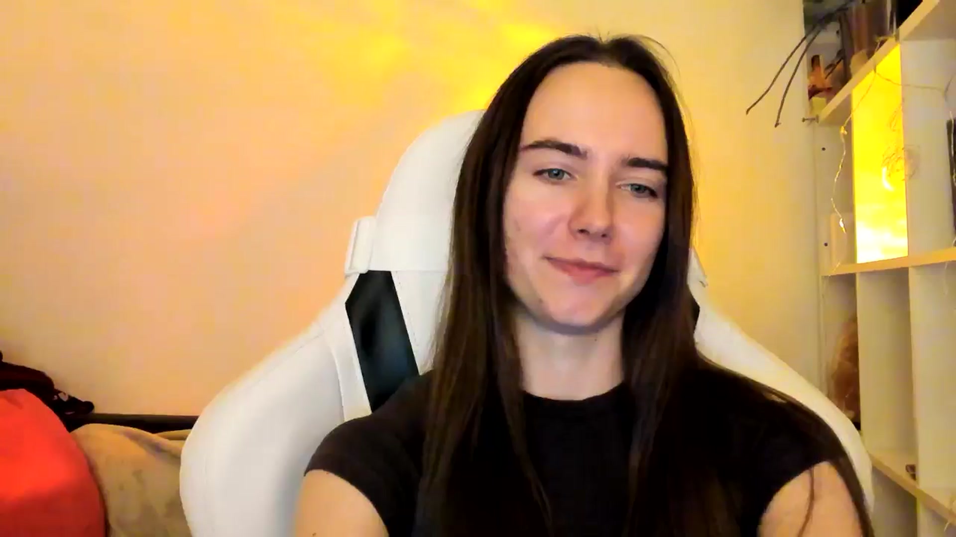 Gallery image thumbnail from OhAlisa's myfreecams stream on, 12/12/2025, 16:05 image 5 of 20