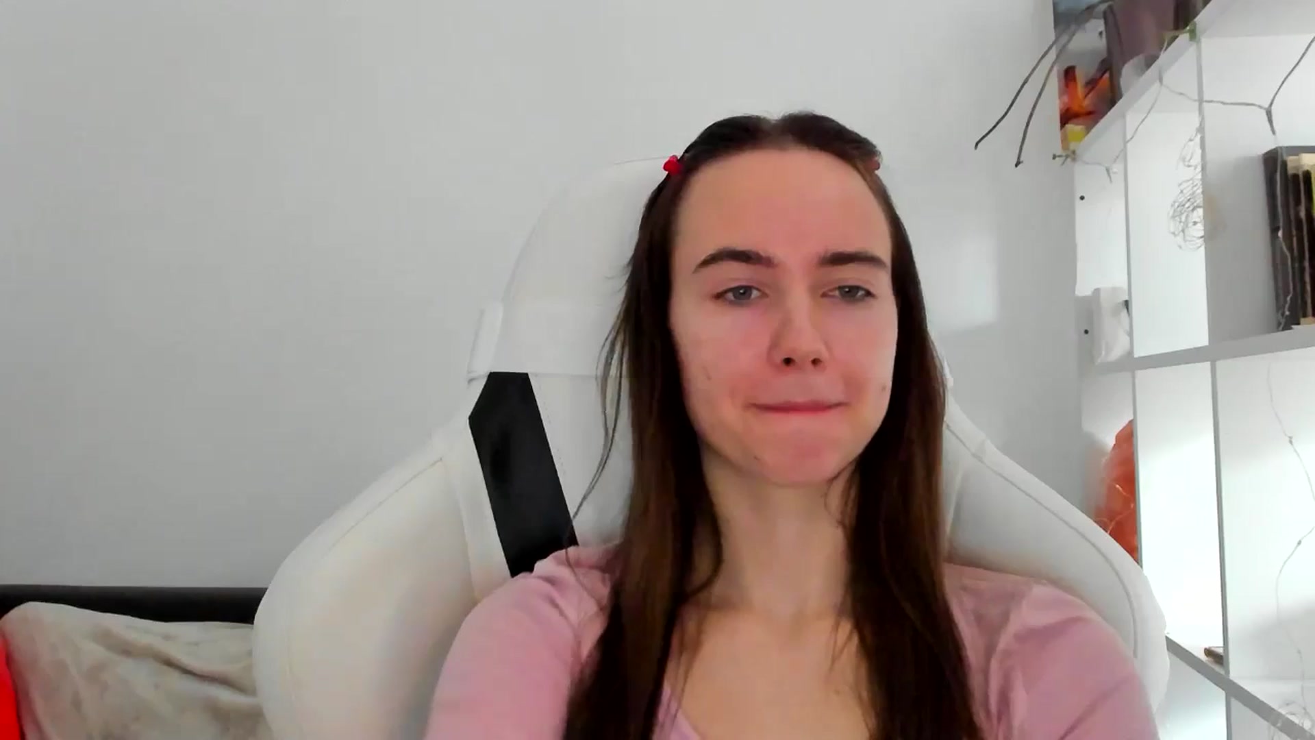 Gallery image thumbnail from OhAlisa's myfreecams stream on, 12/13/2025, 13:38 image 13 of 20