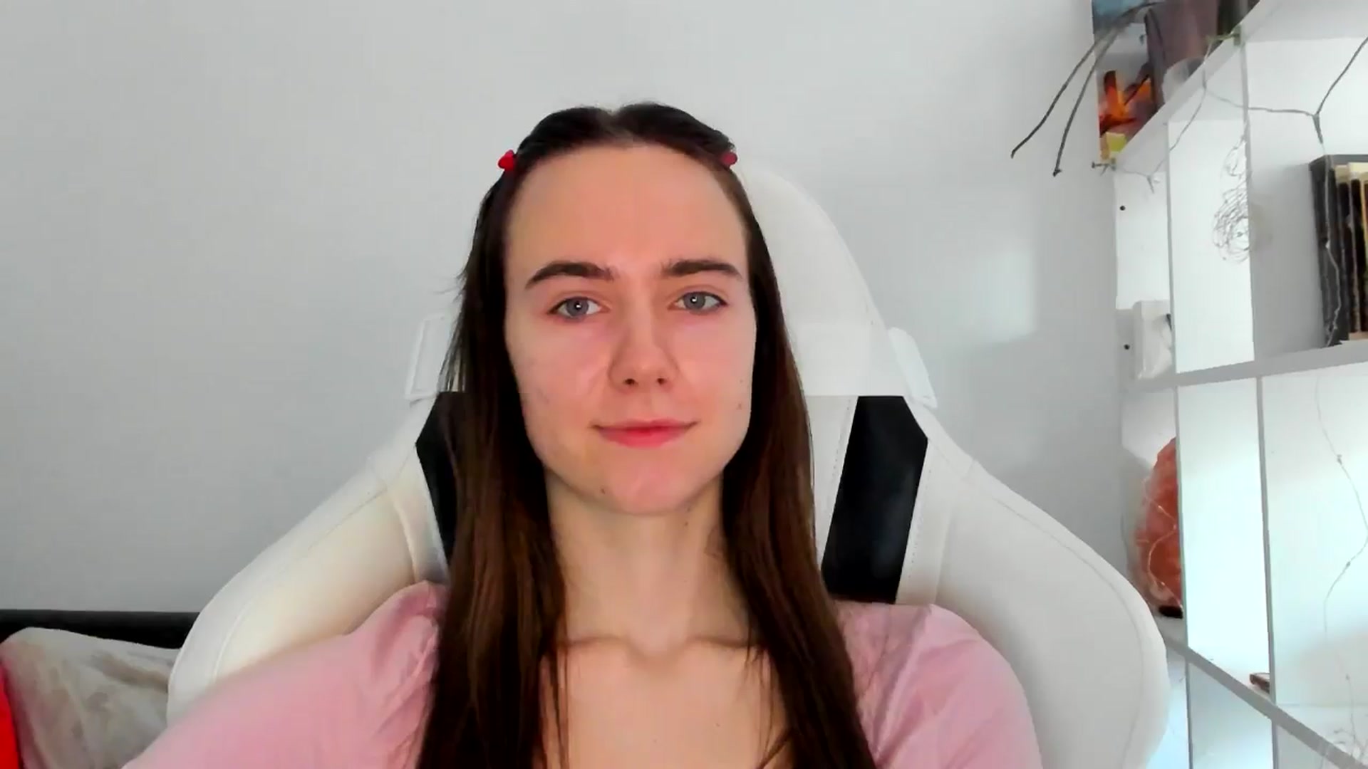 Gallery image thumbnail from OhAlisa's myfreecams stream on, 12/13/2025, 13:38 image 18 of 20