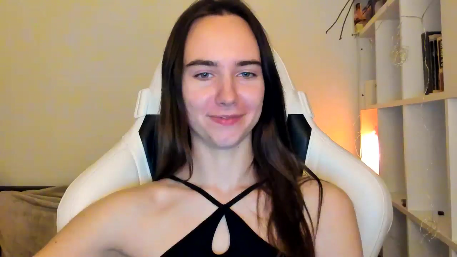 Gallery image thumbnail from OhAlisa's myfreecams stream on, 12/14/2025, 16:40 image 3 of 20