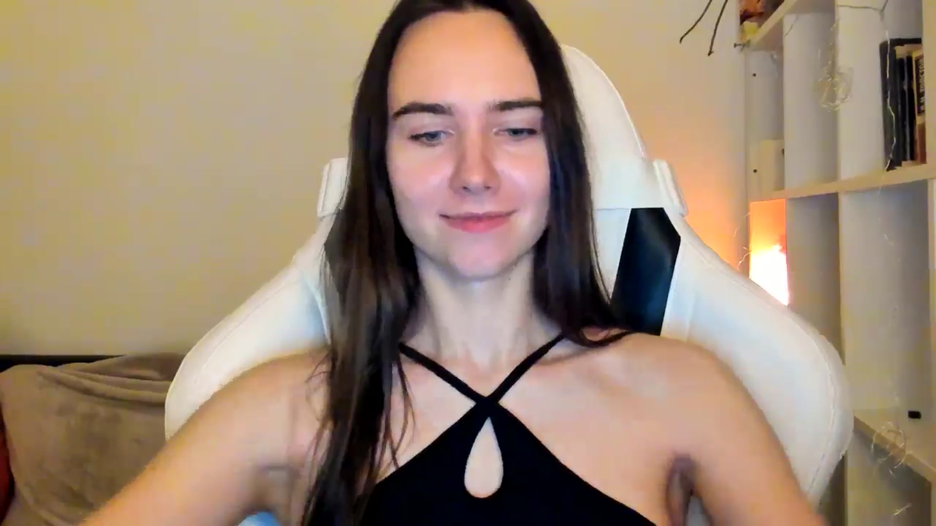 Gallery image thumbnail from OhAlisa's myfreecams stream on, 12/14/2025, 16:40 image 13 of 20