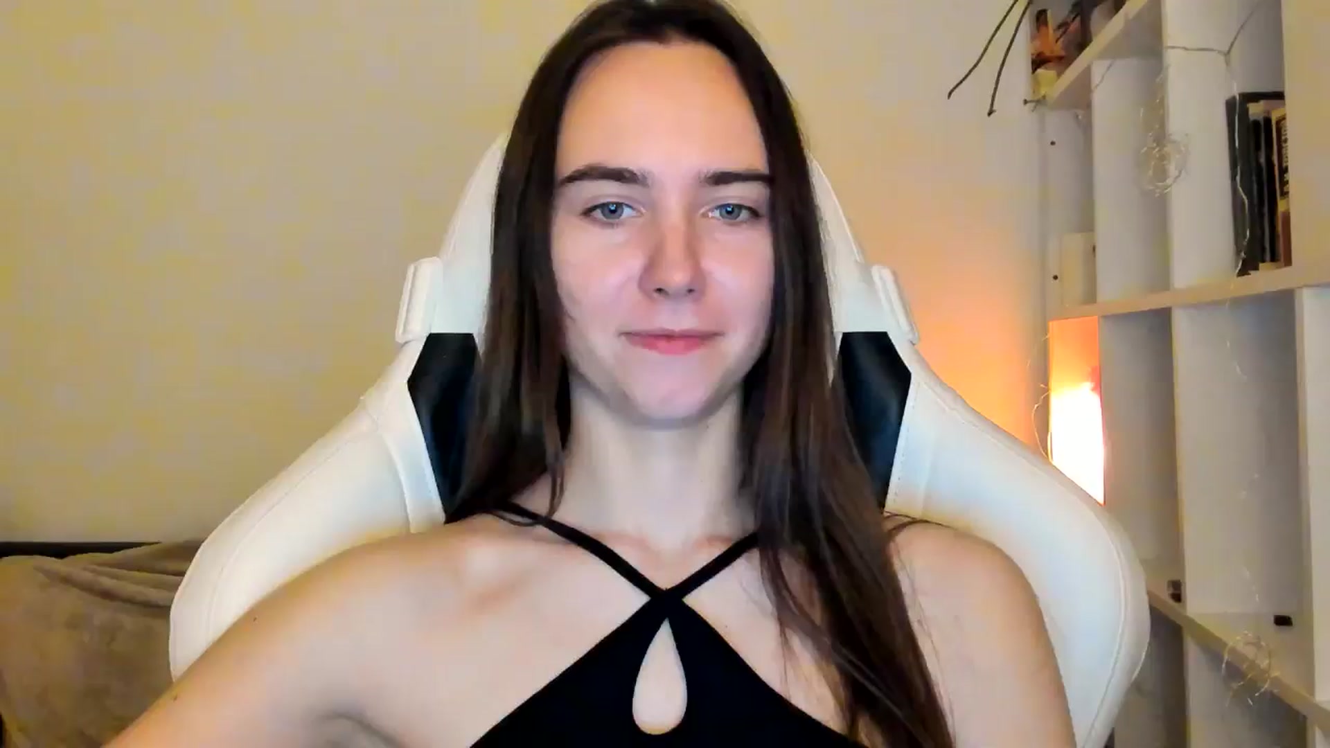Gallery image thumbnail from OhAlisa's myfreecams stream on, 12/14/2025, 16:40 image 2 of 20