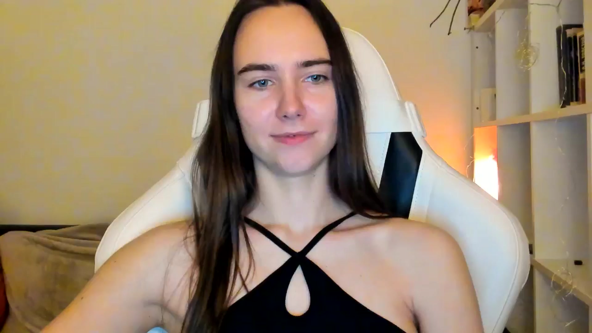 Gallery image thumbnail from OhAlisa's myfreecams stream on, 12/14/2025, 16:40 image 12 of 20
