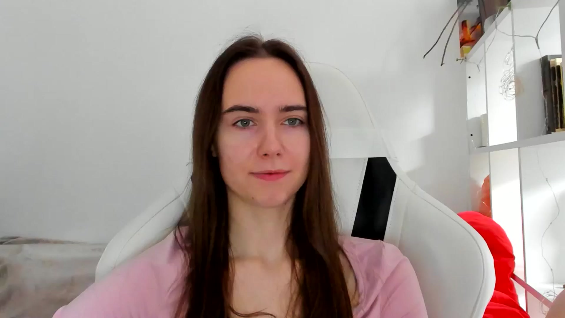 Gallery image thumbnail from OhAlisa's myfreecams stream on, 12/17/2025, 09:55 image 10 of 20