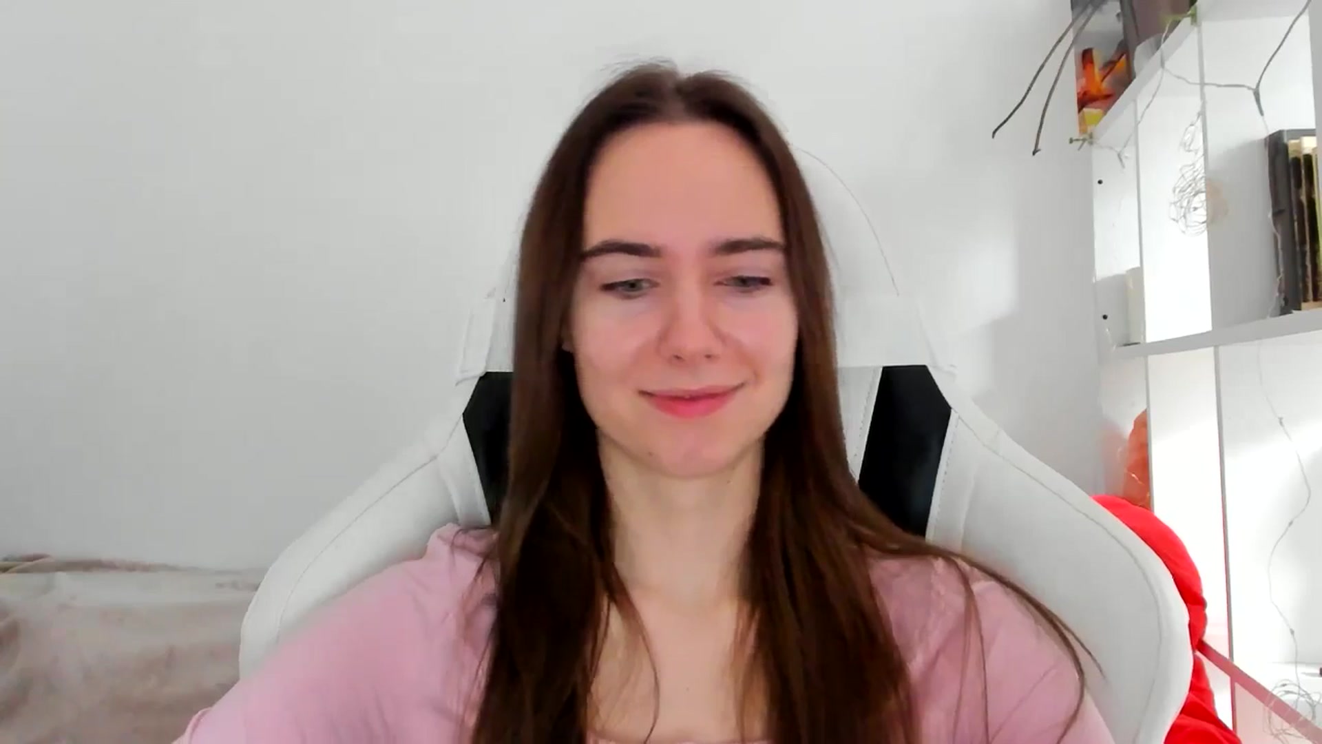 Gallery image thumbnail from OhAlisa's myfreecams stream on, 12/17/2025, 09:55 image 5 of 20
