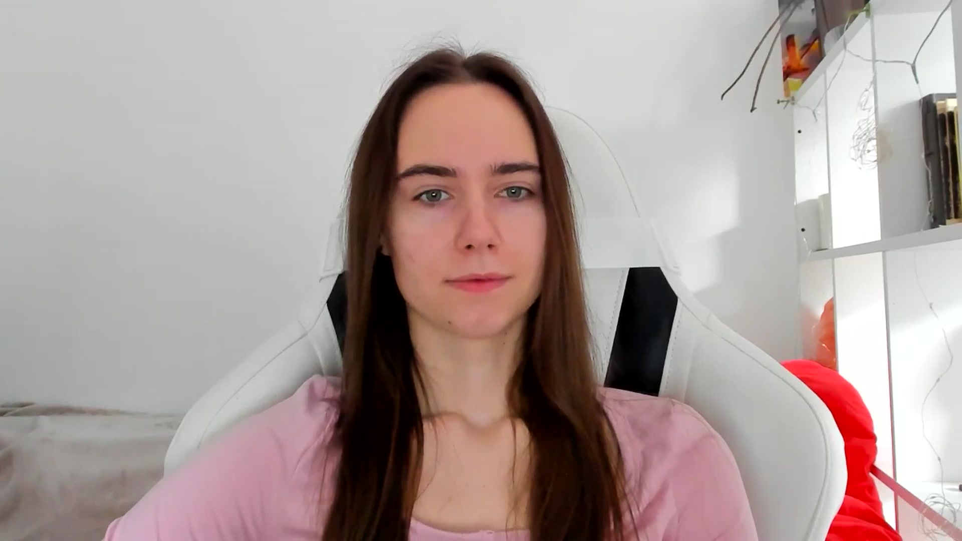Gallery image thumbnail from OhAlisa's myfreecams stream on, 12/17/2025, 09:55 image 9 of 20