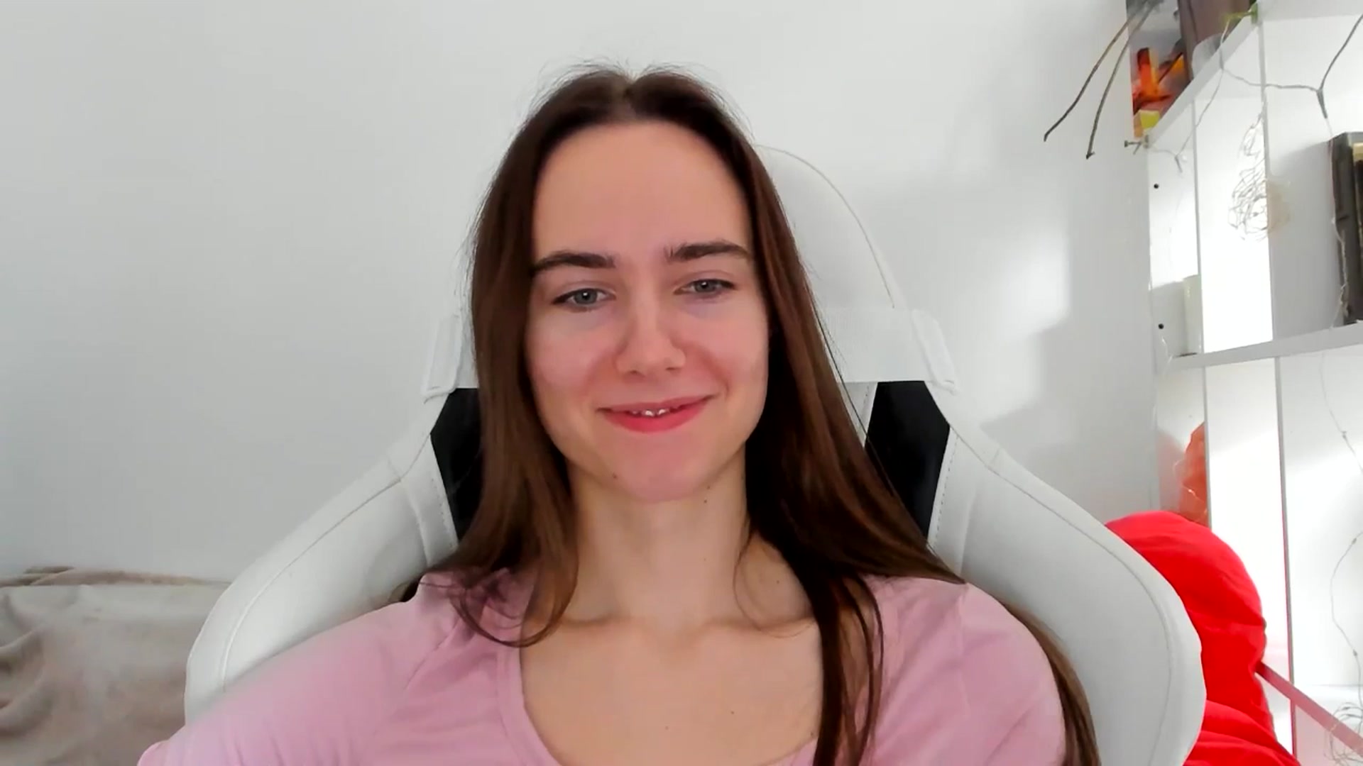 Gallery image thumbnail from OhAlisa's myfreecams stream on, 12/17/2025, 09:55 image 18 of 20