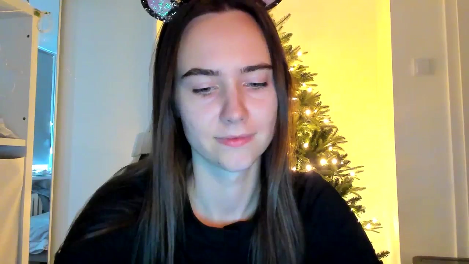 Gallery image thumbnail from OhAlisa's myfreecams stream on, 12/19/2025, 11:02 image 15 of 20