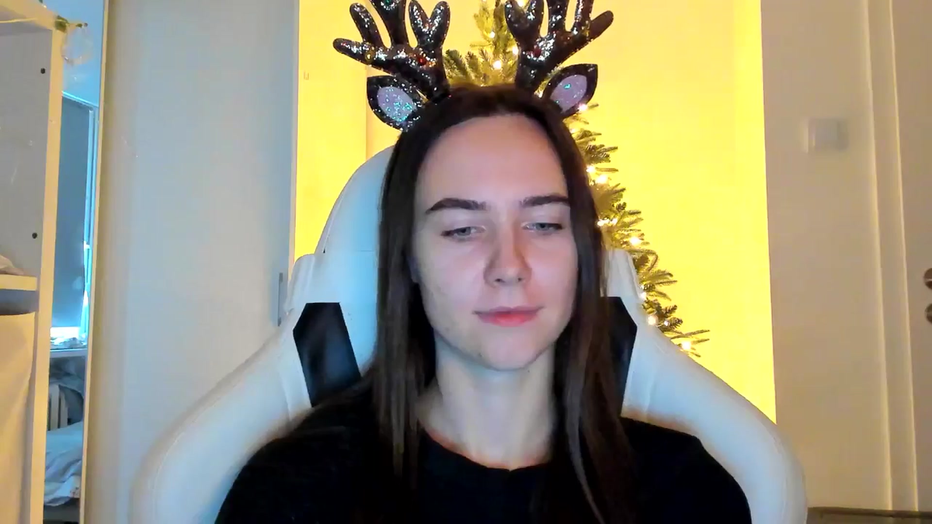 Gallery image thumbnail from OhAlisa's myfreecams stream on, 12/19/2025, 11:02 image 18 of 20