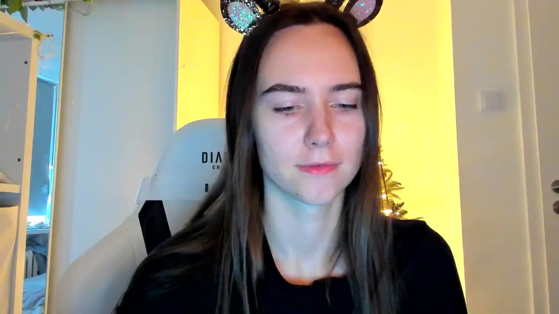 Gallery image thumbnail from OhAlisa's myfreecams stream on, 12/19/2025, 11:02 image 11 of 20