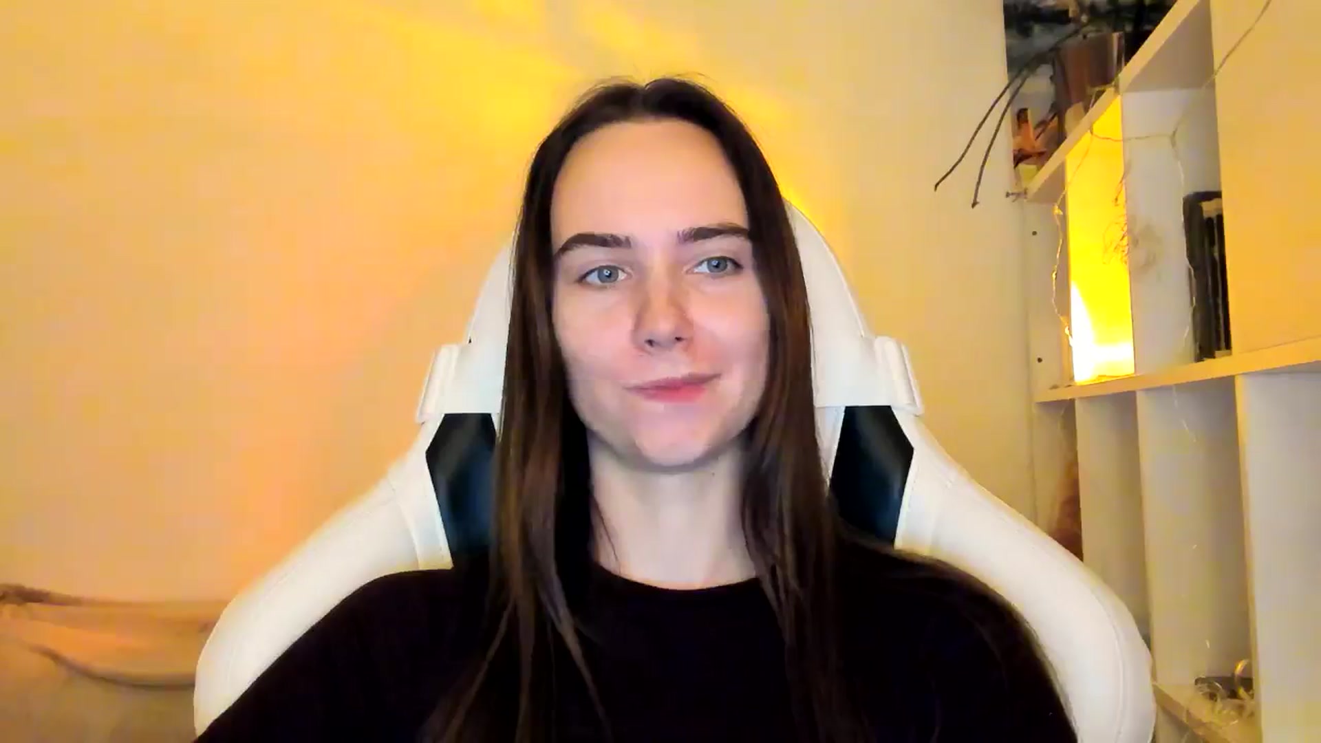 Gallery image thumbnail from OhAlisa's myfreecams stream on, 12/19/2025, 17:28 image 6 of 20