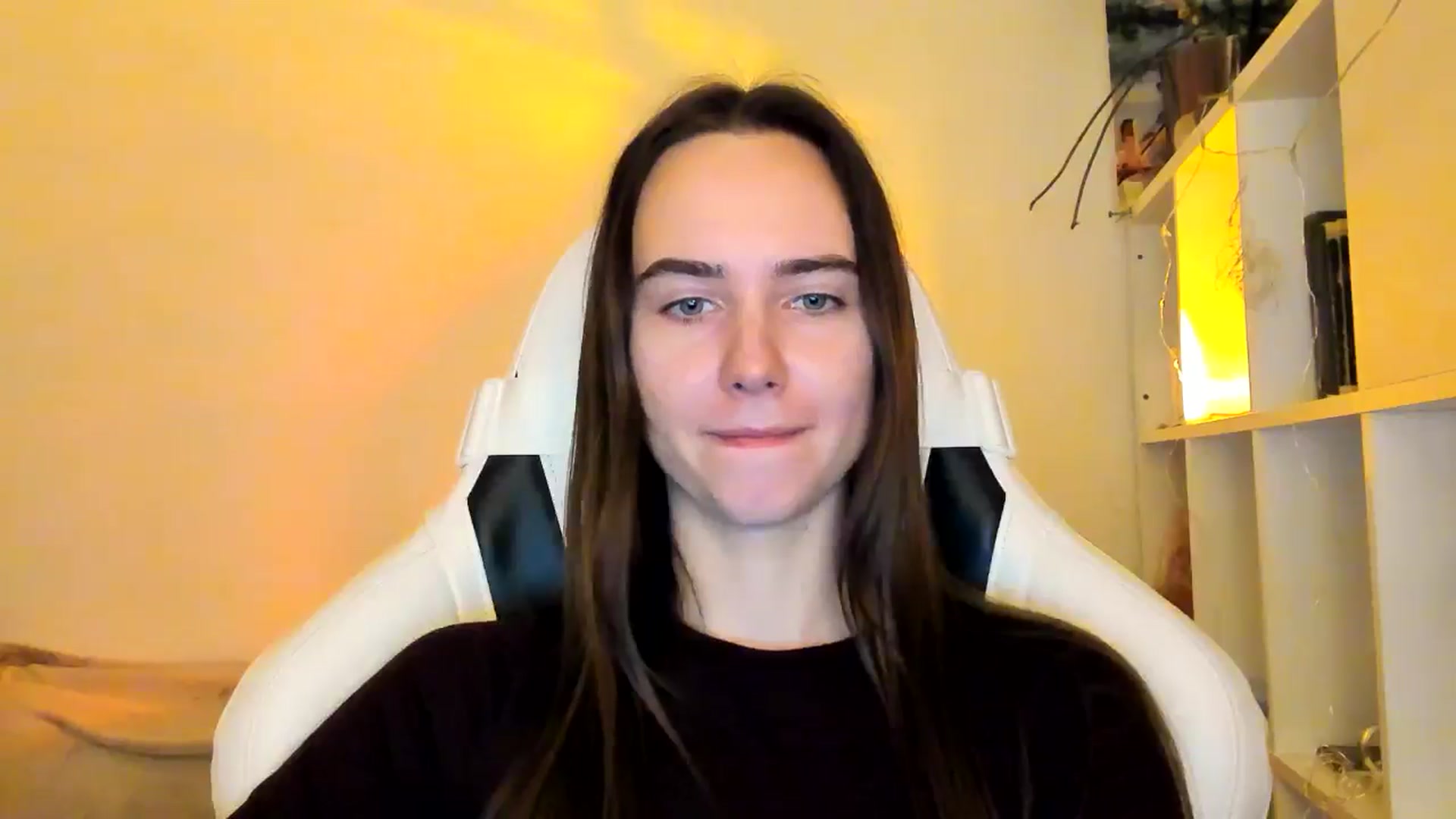 Gallery image thumbnail from OhAlisa's myfreecams stream on, 12/19/2025, 17:28 image 5 of 20