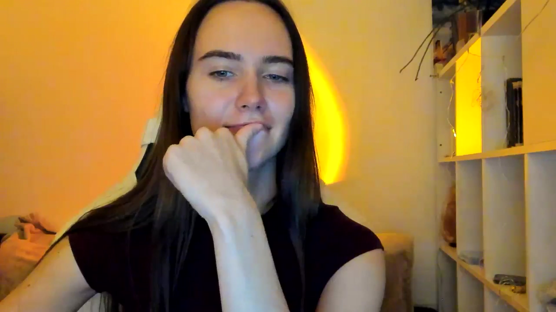 Gallery image thumbnail from OhAlisa's myfreecams stream on, 12/21/2025, 16:24 image 16 of 20